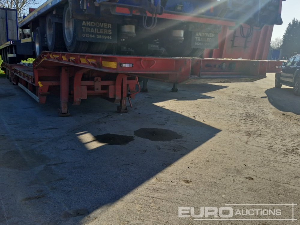SM TRAILERS Tri Axle Extendable Stepframe Low Loader Trailer, Neck Ramps, Wheel Wells, Tail Ramps - Semiremorcă transport agabaritic: Foto 4 SM TRAILERS Tri Axle Extendable Stepframe Low Loader Trailer, Neck Ramps, Wheel Wells, Tail Ramps - Semiremorcă transport agabaritic: Foto 4