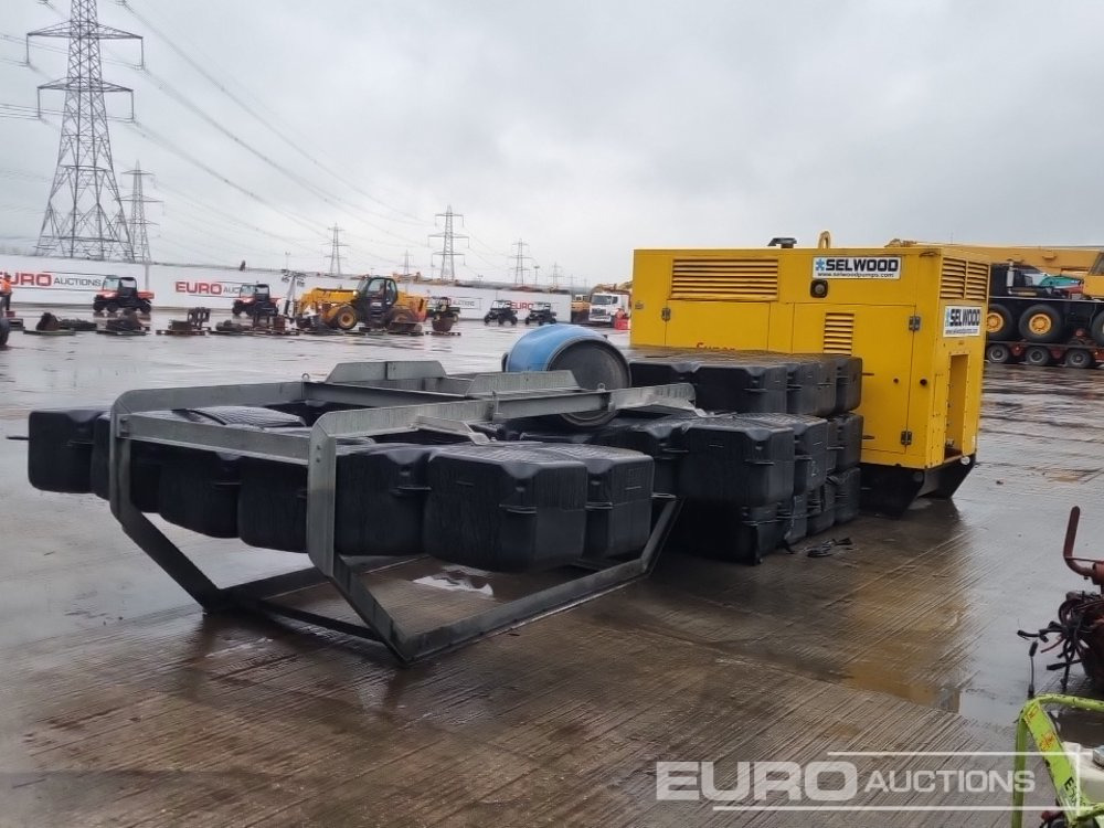Selwood Hydraulic Pump, Iveco Engine, 6" Hydraulic Submersible Waterpump & Hoses, Pallet of Lay Flat Hoses, Pallet of 6" Hoses, Flotation Pontoon & Floats - Pompă de apă: Foto 5 Selwood Hydraulic Pump, Iveco Engine, 6" Hydraulic Submersible Waterpump & Hoses, Pallet of Lay Flat Hoses, Pallet of 6" Hoses, Flotation Pontoon & Floats - Pompă de apă: Foto 5