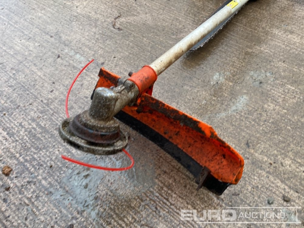 Stihl MS211 Chainsaw, Gardenline Chainsaw, Pace Strimmer (3 of) - Echipamente de constructii: Foto 5 Stihl MS211 Chainsaw, Gardenline Chainsaw, Pace Strimmer (3 of) - Echipamente de constructii: Foto 5