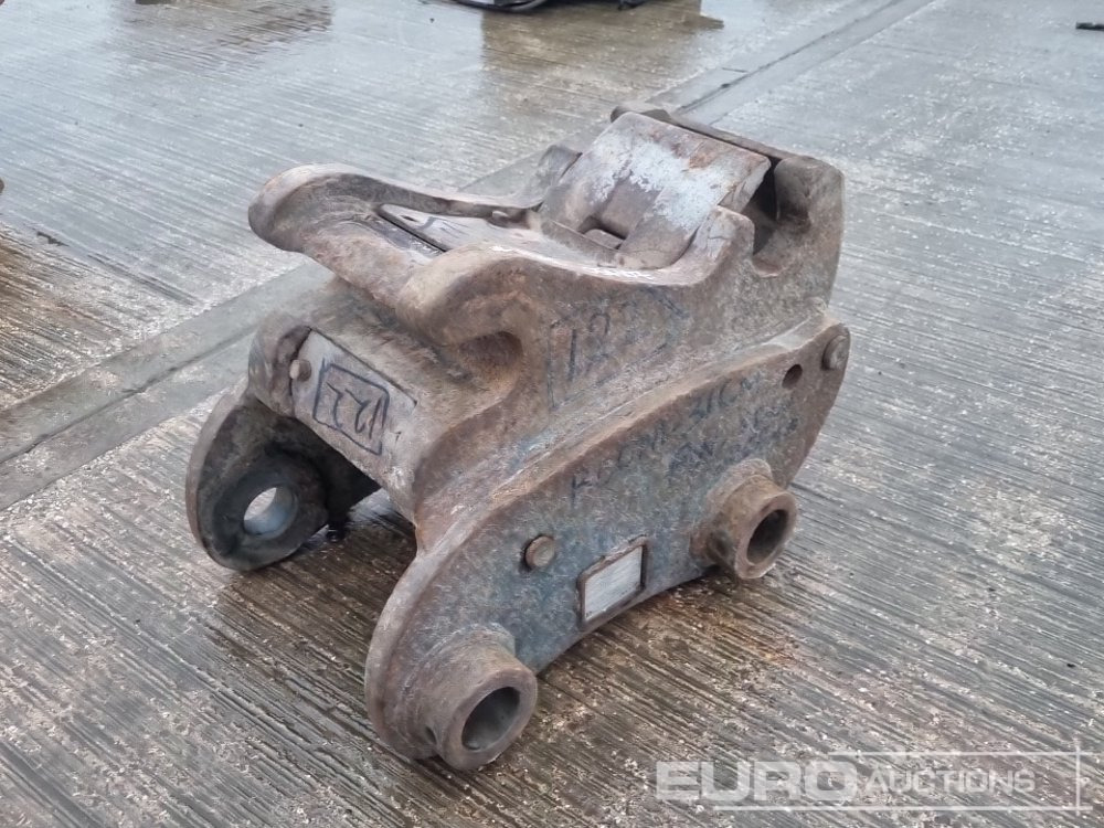 URMI Hydraulic Quick Hitch 65mm Pin to suit 13 Ton Excavator - Cuplare rapidă: Foto 1 URMI Hydraulic Quick Hitch 65mm Pin to suit 13 Ton Excavator - Cuplare rapidă: Foto 1