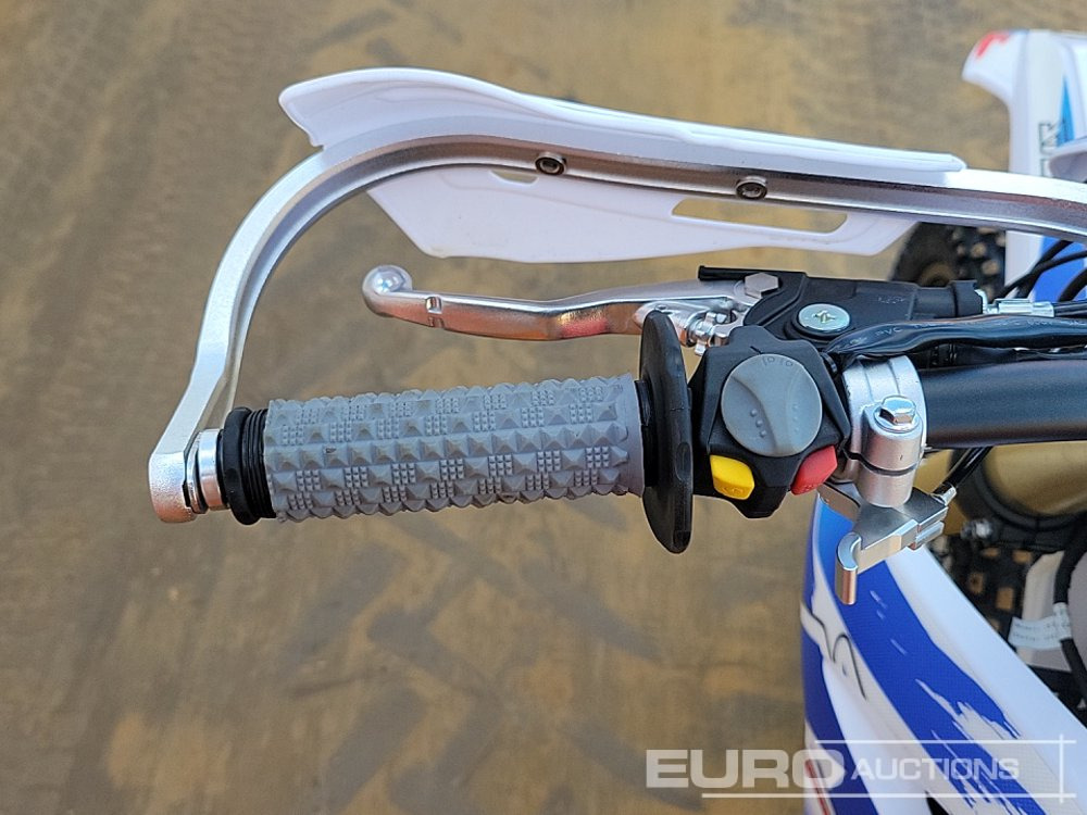 Motocicletă Unused 2025 Apollo Storm 300cc Motorcross Bike, 21" Front, 18" Rear Tyres, Electric Start, Air Cooled, Hydraulic Suspension, Disc Brakes, Lighting Kit (UNASSEMBLED): Foto 30 Motocicletă Unused 2025 Apollo Storm 300cc Motorcross Bike, 21" Front, 18" Rear Tyres, Electric Start, Air Cooled, Hydraulic Suspension, Disc Brakes, Lighting Kit (UNASSEMBLED): Foto 30