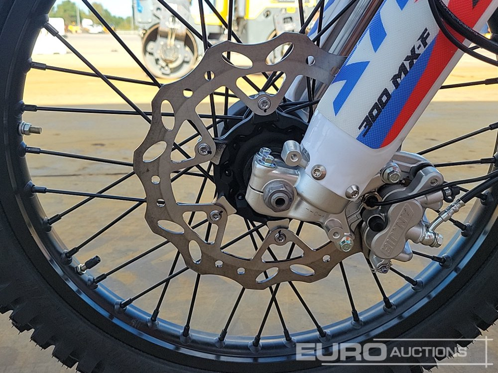 Motocicletă Unused 2025 Apollo Storm 300cc Motorcross Bike, 21" Front, 18" Rear Tyres, Electric Start, Air Cooled, Hydraulic Suspension, Disc Brakes, Lighting Kit (UNASSEMBLED): Foto 15 Motocicletă Unused 2025 Apollo Storm 300cc Motorcross Bike, 21" Front, 18" Rear Tyres, Electric Start, Air Cooled, Hydraulic Suspension, Disc Brakes, Lighting Kit (UNASSEMBLED): Foto 15