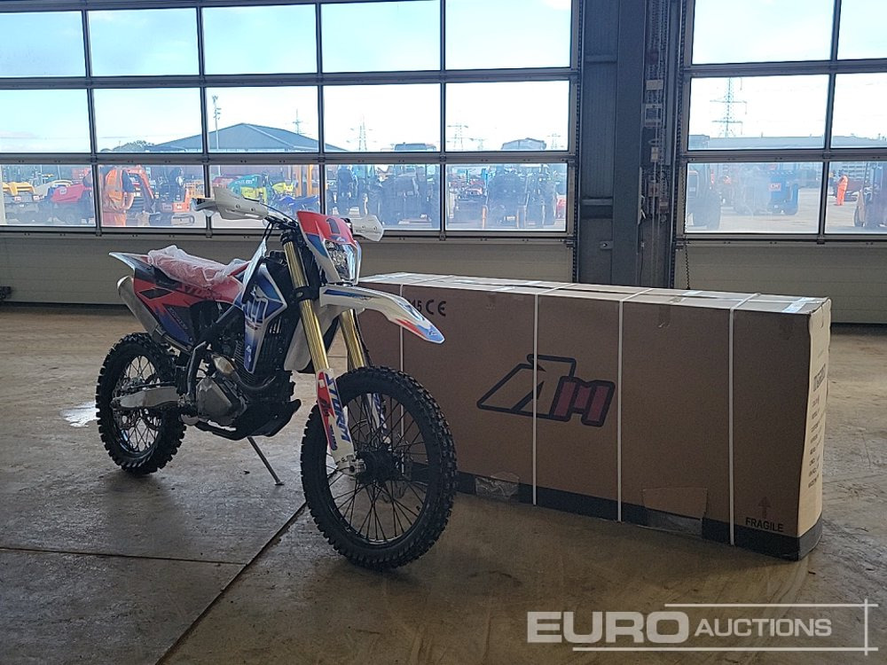 Motocicletă Unused 2025 Apollo Storm 300cc Motorcross Bike, 21" Front, 18" Rear Tyres, Electric Start, Air Cooled, Hydraulic Suspension, Disc Brakes, Lighting Kit (UNASSEMBLED): Foto 38 Motocicletă Unused 2025 Apollo Storm 300cc Motorcross Bike, 21" Front, 18" Rear Tyres, Electric Start, Air Cooled, Hydraulic Suspension, Disc Brakes, Lighting Kit (UNASSEMBLED): Foto 38