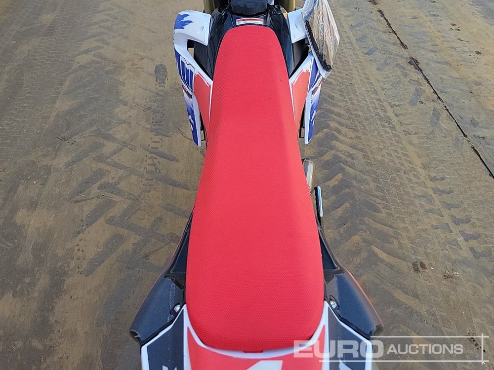 Motocicletă Unused 2025 Apollo Storm 300cc Motorcross Bike, 21" Front, 18" Rear Tyres, Electric Start, Air Cooled, Hydraulic Suspension, Disc Brakes, Lighting Kit (UNASSEMBLED): Foto 29 Motocicletă Unused 2025 Apollo Storm 300cc Motorcross Bike, 21" Front, 18" Rear Tyres, Electric Start, Air Cooled, Hydraulic Suspension, Disc Brakes, Lighting Kit (UNASSEMBLED): Foto 29