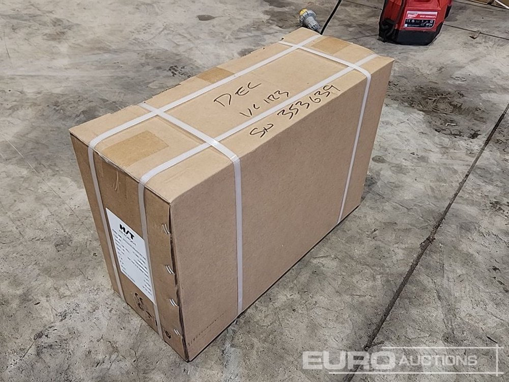 Echipament de atelier Unused Hi-Torque HT12000 12 Volt Winch, 3/8" x 85' Rope: Foto 20 Echipament de atelier Unused Hi-Torque HT12000 12 Volt Winch, 3/8" x 85' Rope: Foto 20