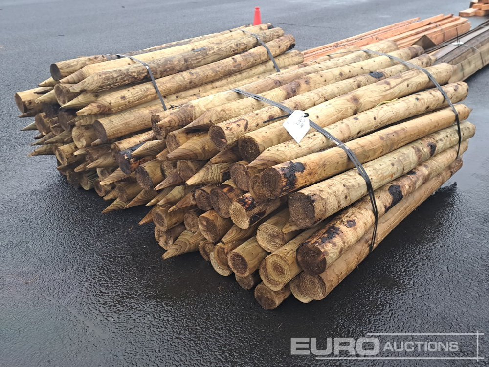 Bundle of Timber Posts (2 of) - Utilaje agricole: Foto 4 Bundle of Timber Posts (2 of) - Utilaje agricole: Foto 4