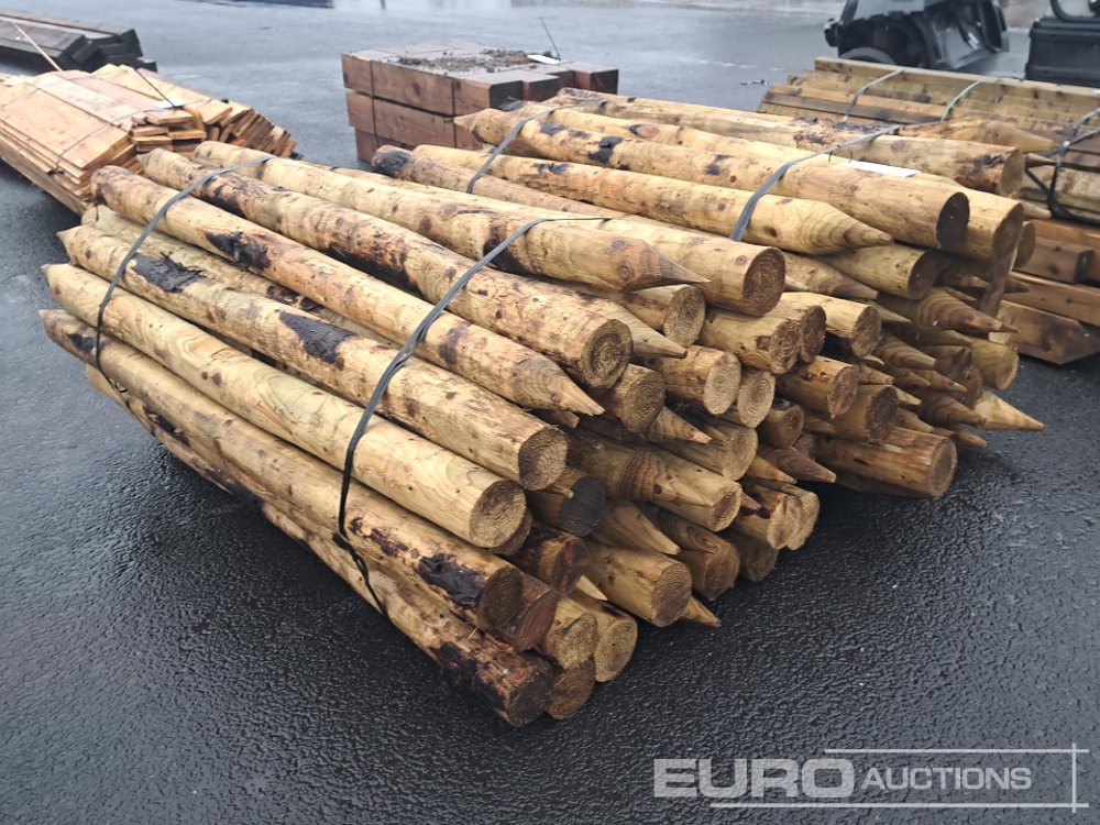 Bundle of Timber Posts (2 of) - Utilaje agricole: Foto 3 Bundle of Timber Posts (2 of) - Utilaje agricole: Foto 3