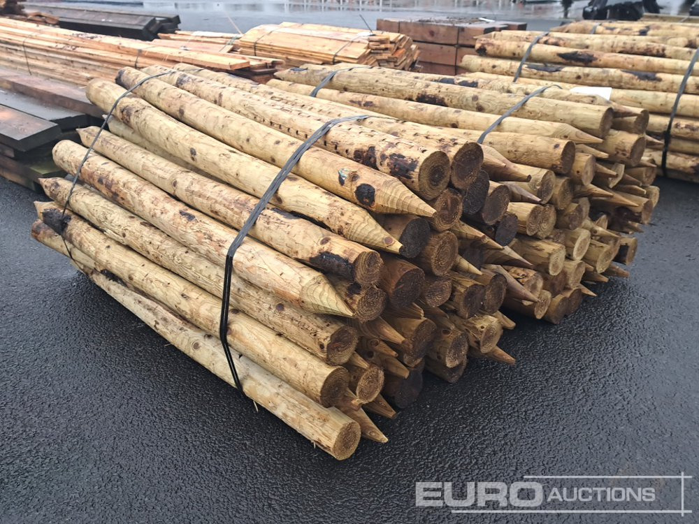 Bundle of Timber Posts (2 of) - Utilaje agricole: Foto 3 Bundle of Timber Posts (2 of) - Utilaje agricole: Foto 3