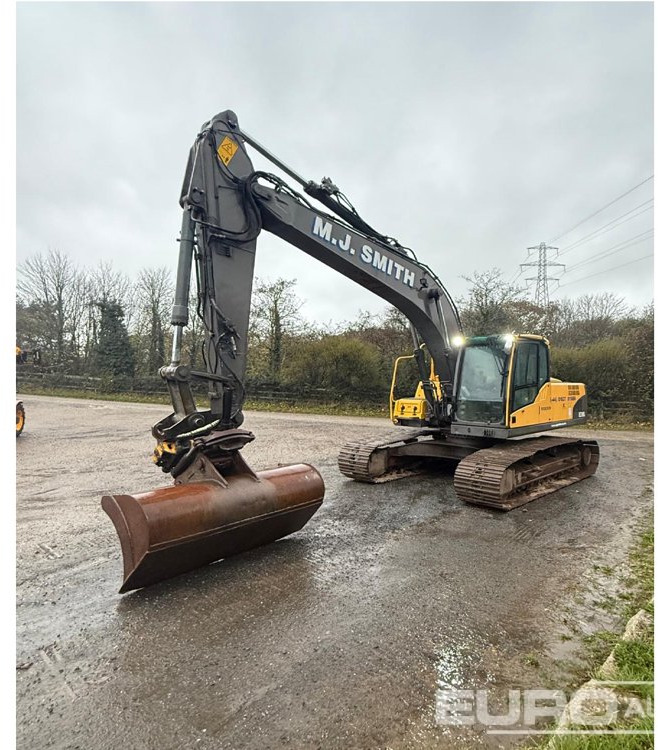 Volvo EC210CL - Excavator pe şenile: Foto 1 Volvo EC210CL - Excavator pe şenile: Foto 1