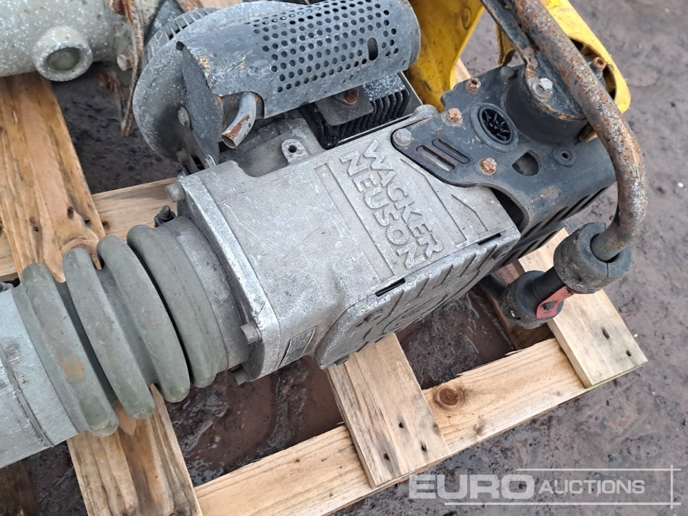 Maşină de asfaltat Wacker Neuson & Wacker Petrol Trench Compactor (2 of): Foto 10 Maşină de asfaltat Wacker Neuson & Wacker Petrol Trench Compactor (2 of): Foto 10