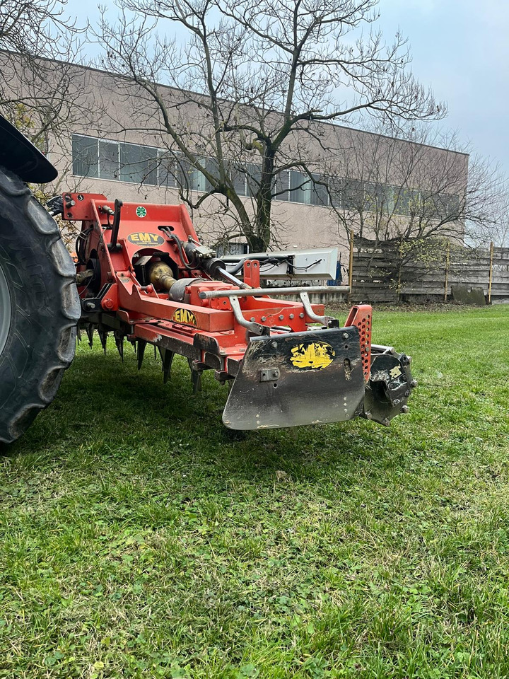 Erpice rotante usato Emy Elenfer CL400 - Grapă rotativă: Foto 3 Erpice rotante usato Emy Elenfer CL400 - Grapă rotativă: Foto 3