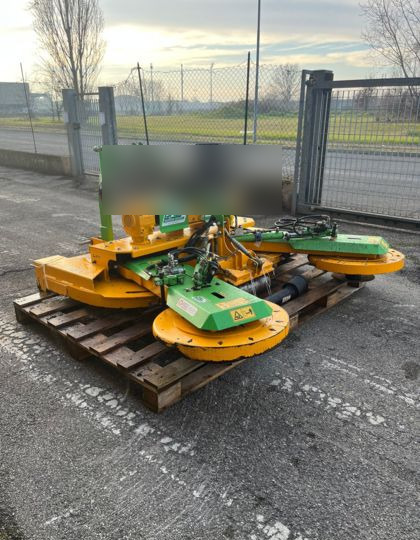 Salf macchine agricole TP-180 - Maşină de tuns iarba: Foto 5 Salf macchine agricole TP-180 - Maşină de tuns iarba: Foto 5