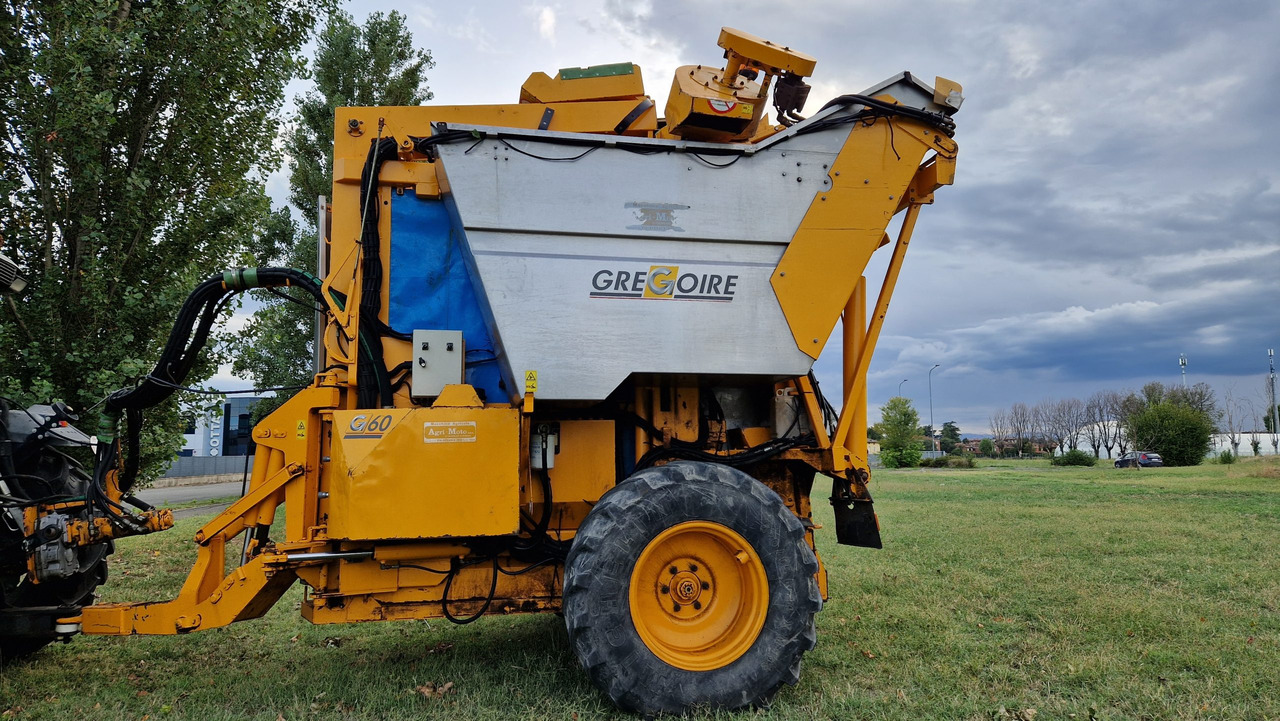 Vendemmiatrice usata Grégoire G60I - Combina de recoltat struguri: Foto 3 Vendemmiatrice usata Grégoire G60I - Combina de recoltat struguri: Foto 3
