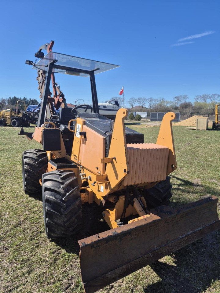 Case 560 - Săpător de şanţuri: Foto 2 Case 560 - Săpător de şanţuri: Foto 2