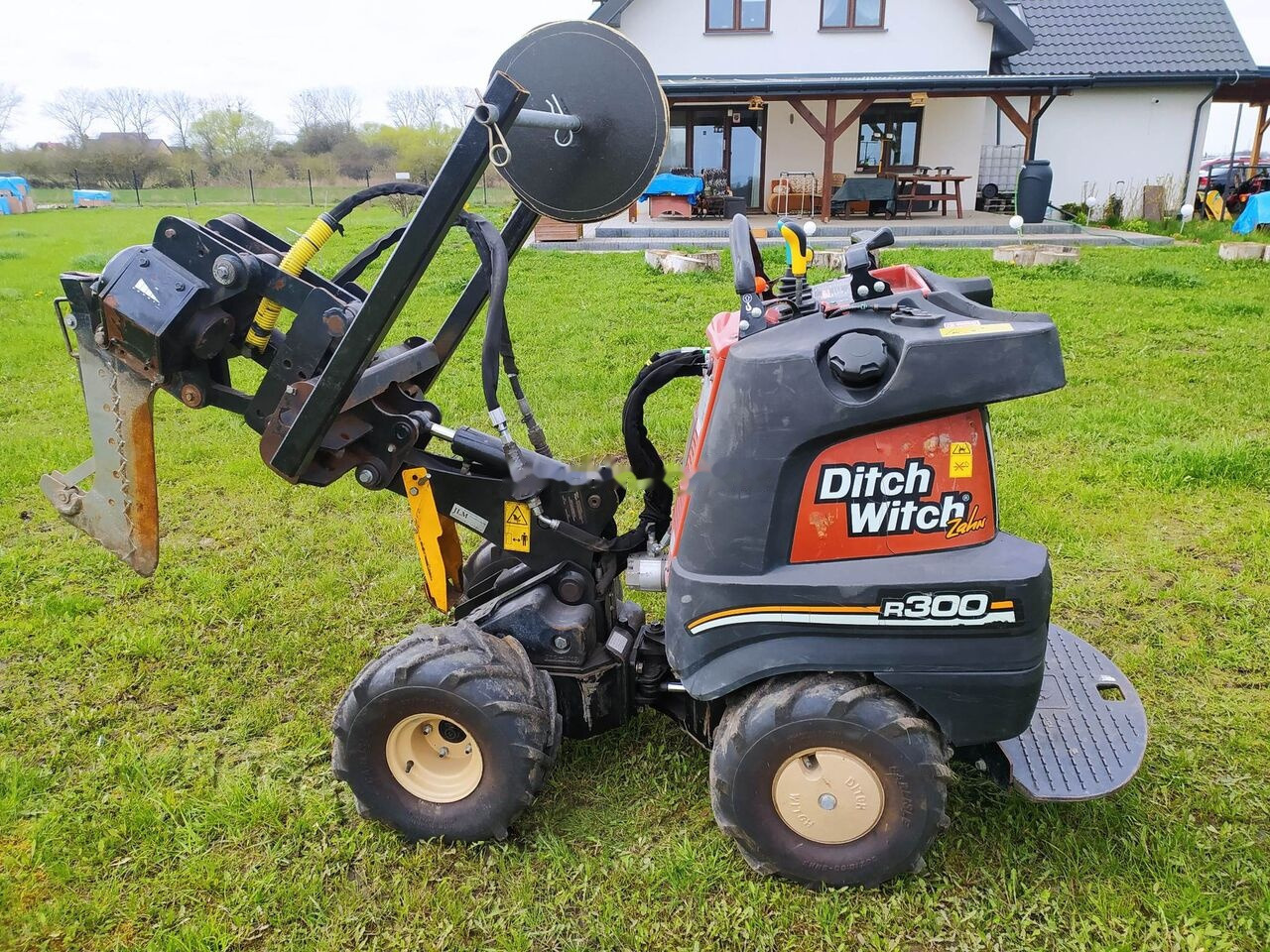 Ditch-Witch Zahn R300 - Săpător de şanţuri: Foto 1 Ditch-Witch Zahn R300 - Săpător de şanţuri: Foto 1