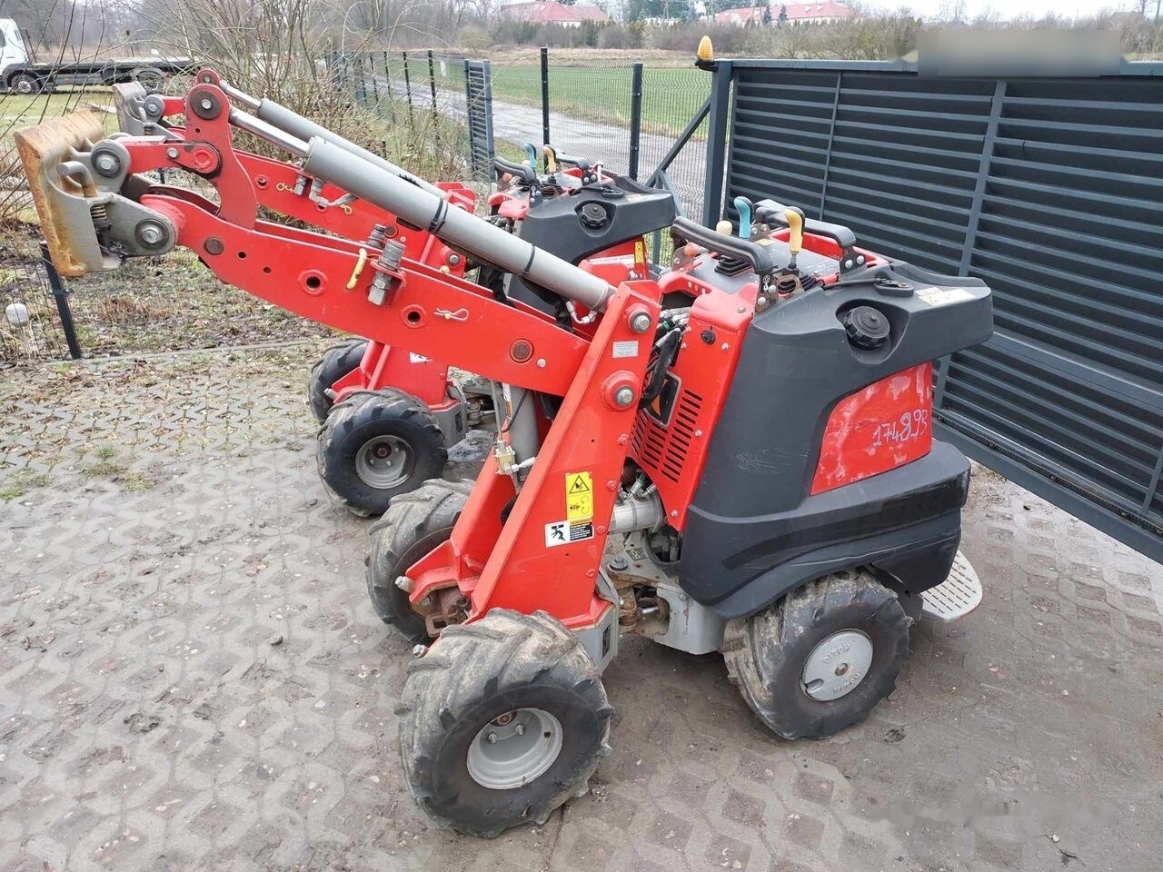 Ditch-Witch Zahn R300 - Săpător de şanţuri: Foto 2 Ditch-Witch Zahn R300 - Săpător de şanţuri: Foto 2