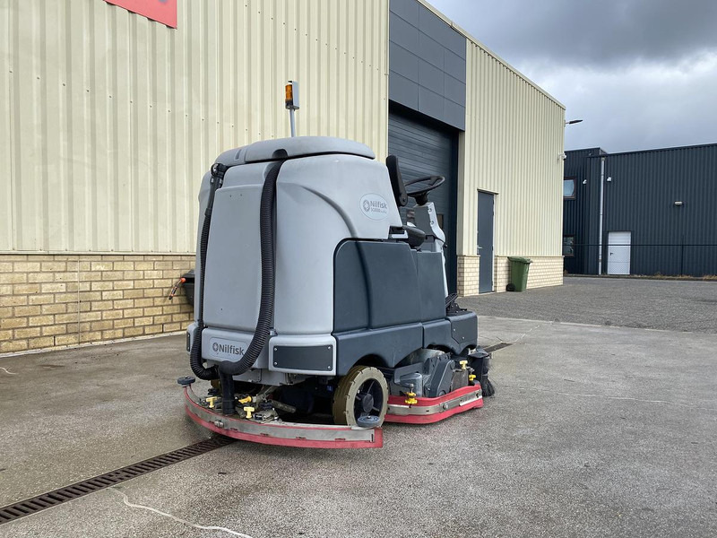 Nilfisk SC6500 1300C, Veeg- Schrobmachine - Mașină de spălat pardoseli: Foto 2 Nilfisk SC6500 1300C, Veeg- Schrobmachine - Mașină de spălat pardoseli: Foto 2