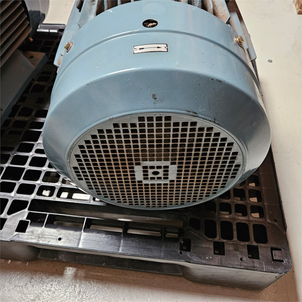 ABB M2QA180L4A (B35) - Mașină: Foto 5 ABB M2QA180L4A (B35) - Mașină: Foto 5