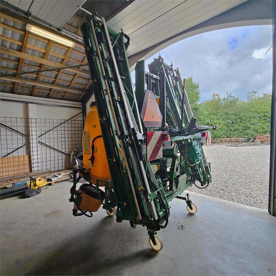 Amazone UF1200 - Maşină de erbicidat: Foto 3 Amazone UF1200 - Maşină de erbicidat: Foto 3