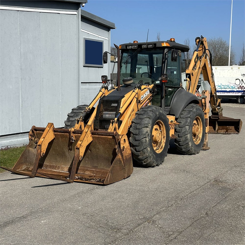 Case 695SM-4PS - Buldoexcavator: Foto 2 Case 695SM-4PS - Buldoexcavator: Foto 2