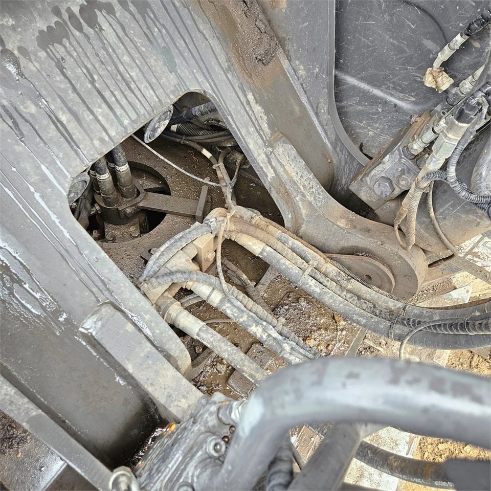 Excavator pe şenile Case CX250 D: Foto 37