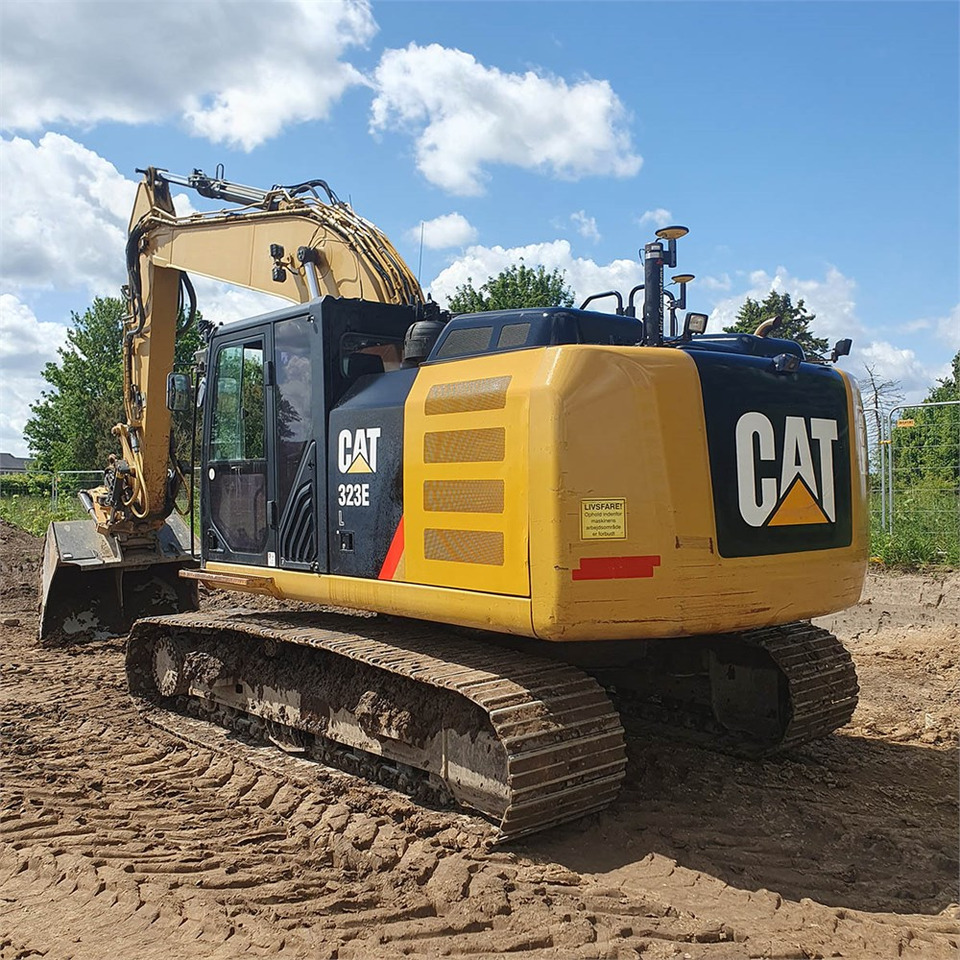 Caterpillar 323 EL - Excavator pe şenile: Foto 4 Caterpillar 323 EL - Excavator pe şenile: Foto 4