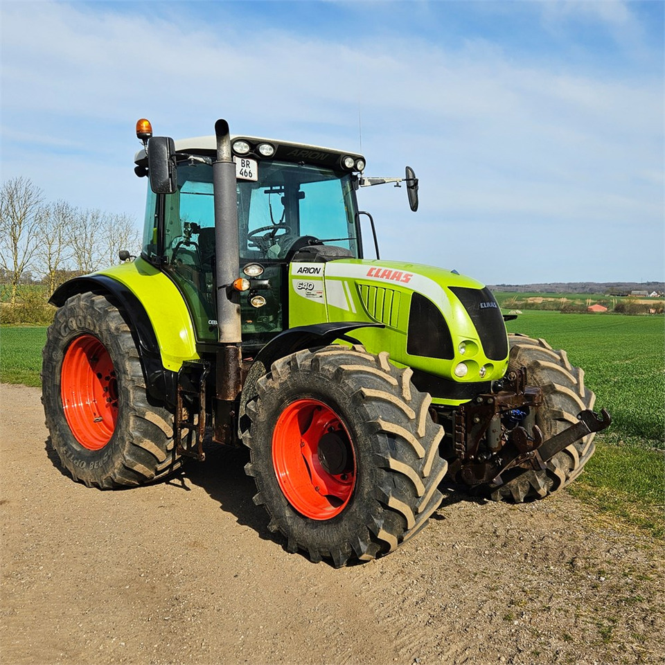 Claas ARION 640 - Tractor agricol: Foto 1 Claas ARION 640 - Tractor agricol: Foto 1