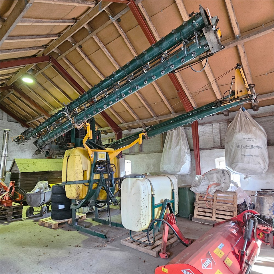 Danfoil Airboss EA24 - Maşină de erbicidat: Foto 1 Danfoil Airboss EA24 - Maşină de erbicidat: Foto 1