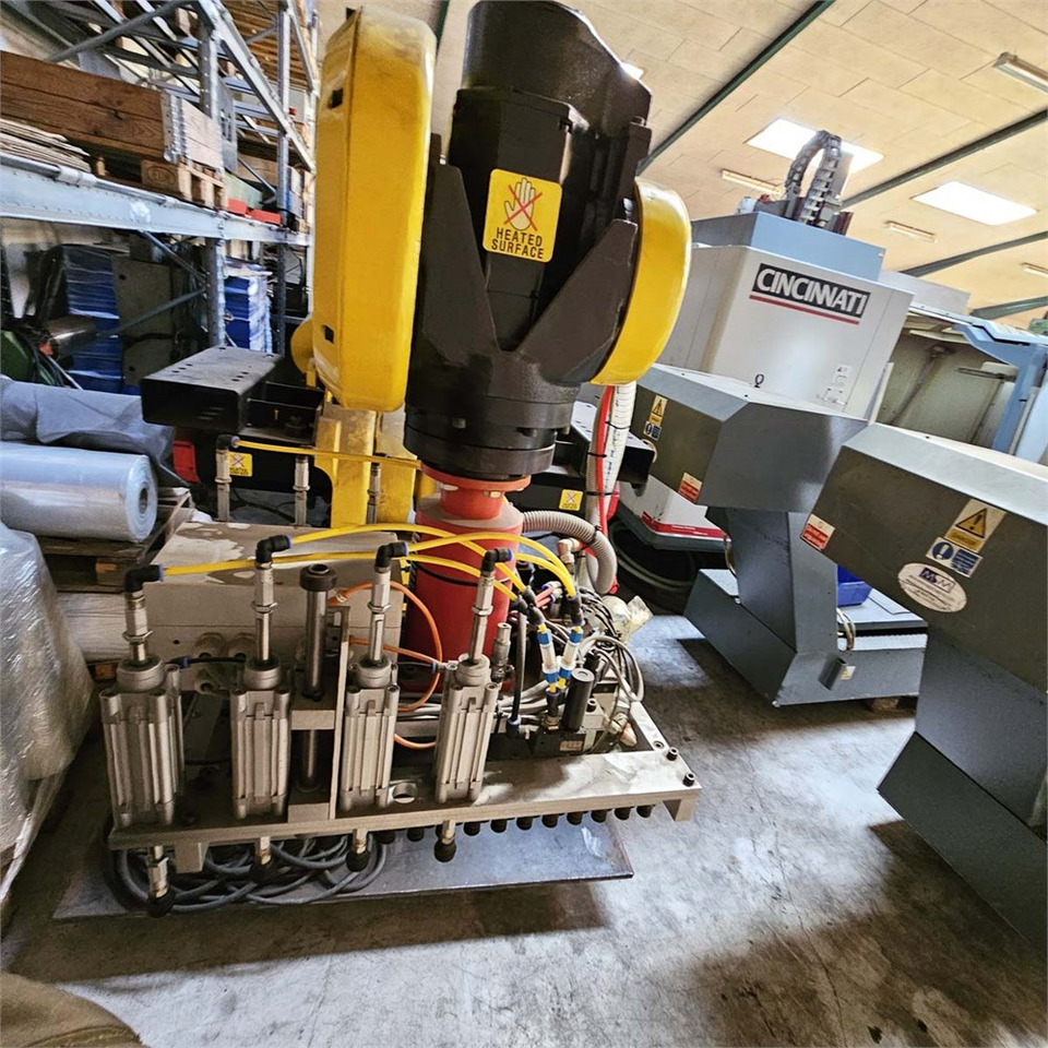 Fanuc S-420 i F - Mașină: Foto 3 Fanuc S-420 i F - Mașină: Foto 3