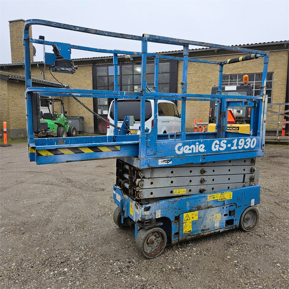 Genie GS 1930 - Platforma foarfeca: Foto 1 Genie GS 1930 - Platforma foarfeca: Foto 1