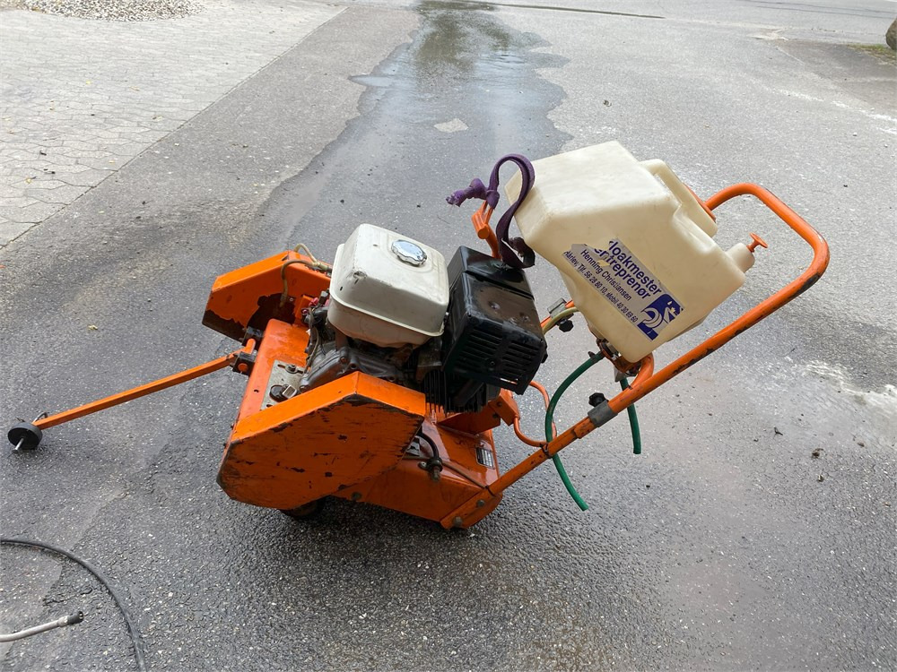 Gölz FS 170 - Maşină de asfaltat: Foto 1 Gölz FS 170 - Maşină de asfaltat: Foto 1