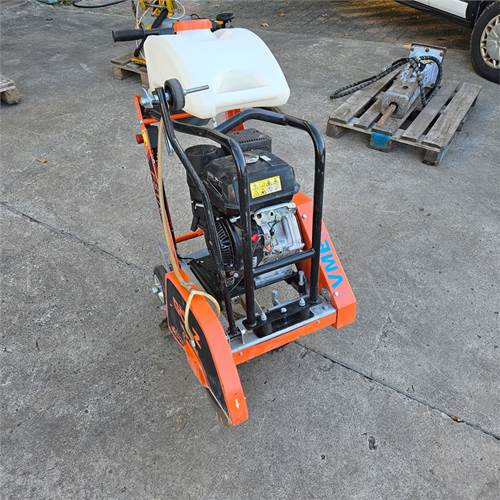 Gölz FS170 - Maşină de asfaltat: Foto 4 Gölz FS170 - Maşină de asfaltat: Foto 4