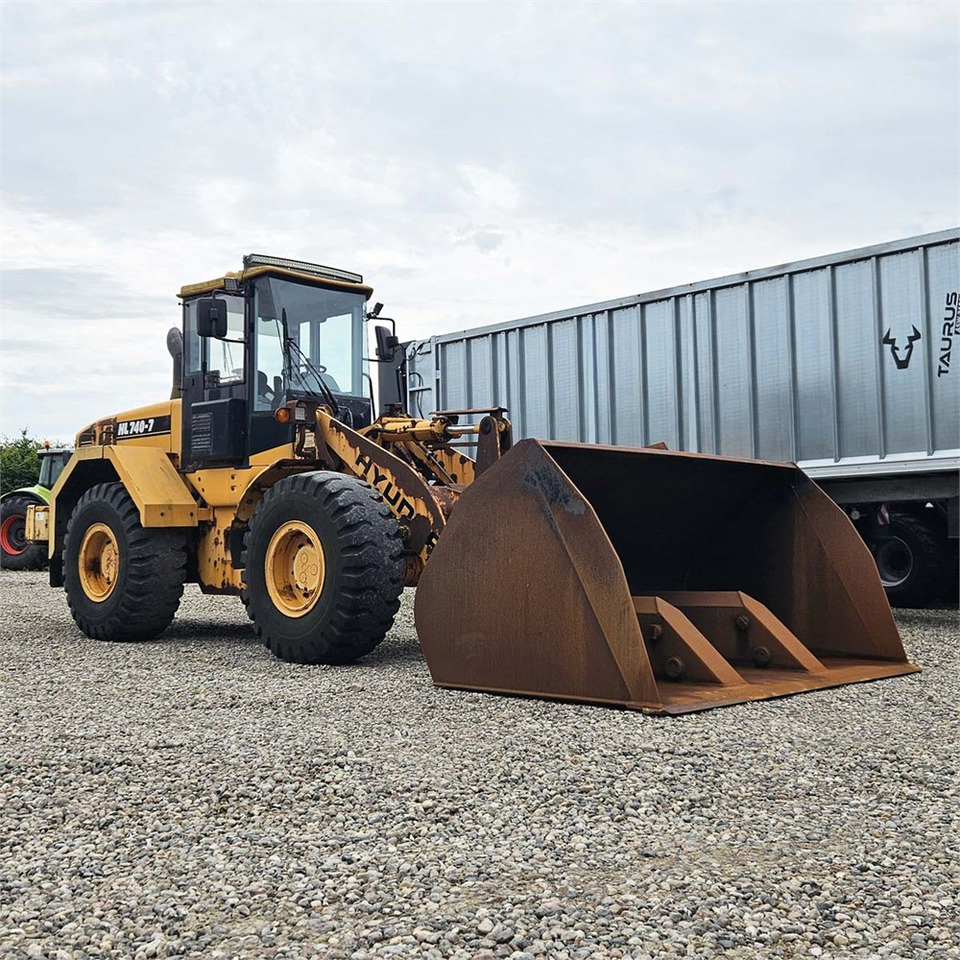 Hyundai HL740-7 - Încărcător frontal pe pneuri: Foto 3 Hyundai HL740-7 - Încărcător frontal pe pneuri: Foto 3