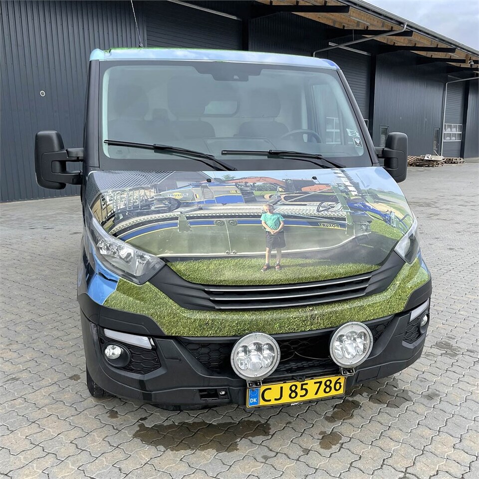 Iveco 35-120 HI Matic - Dubă: Foto 4 Iveco 35-120 HI Matic - Dubă: Foto 4