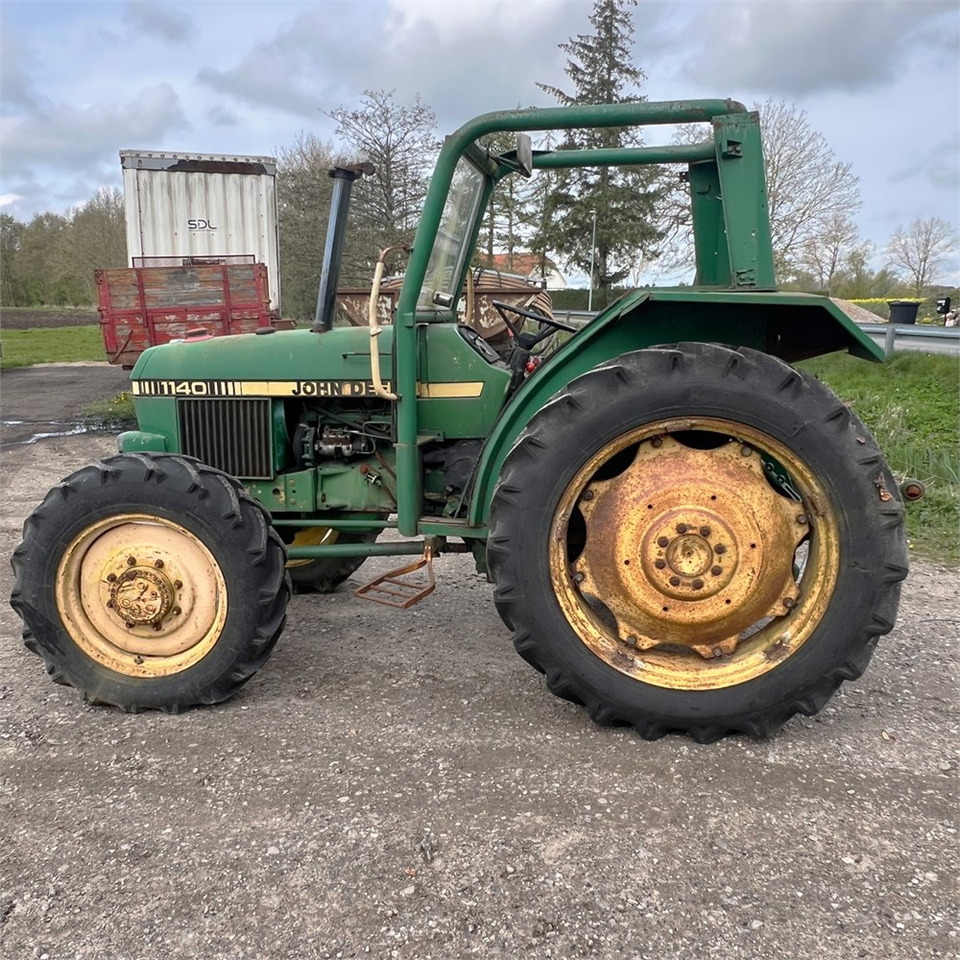 John Deere 1140 - Tractor agricol: Foto 5 John Deere 1140 - Tractor agricol: Foto 5