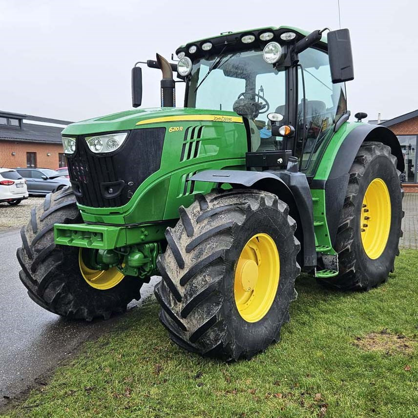 John Deere 6210 R - Tractor agricol: Foto 3 John Deere 6210 R - Tractor agricol: Foto 3