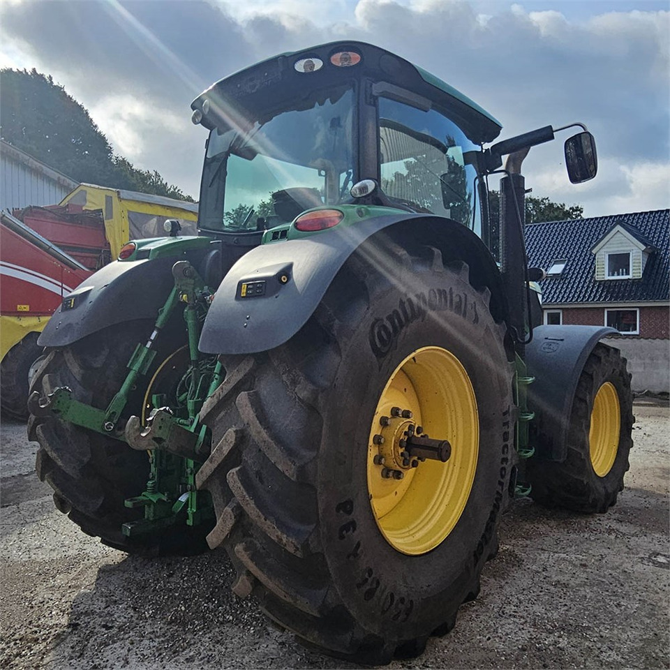 John Deere 6210 R - Tractor agricol: Foto 5 John Deere 6210 R - Tractor agricol: Foto 5