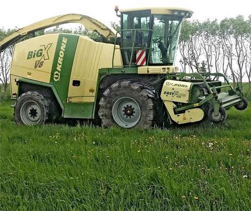 Krone BiG X V8 - Combină de Recoltat Furaj: Foto 4 Krone BiG X V8 - Combină de Recoltat Furaj: Foto 4