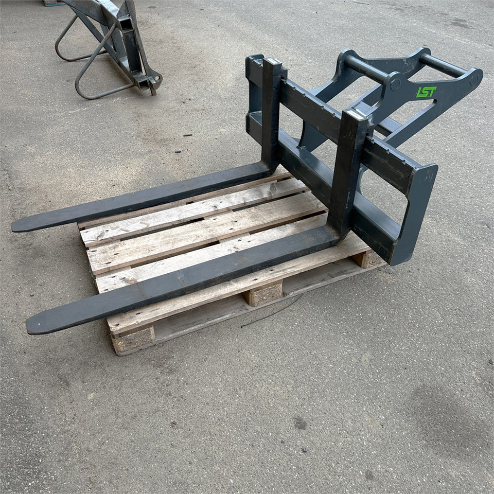 LST Pallet Fork Frame CBS45 - Furci: Foto 1 LST Pallet Fork Frame CBS45 - Furci: Foto 1