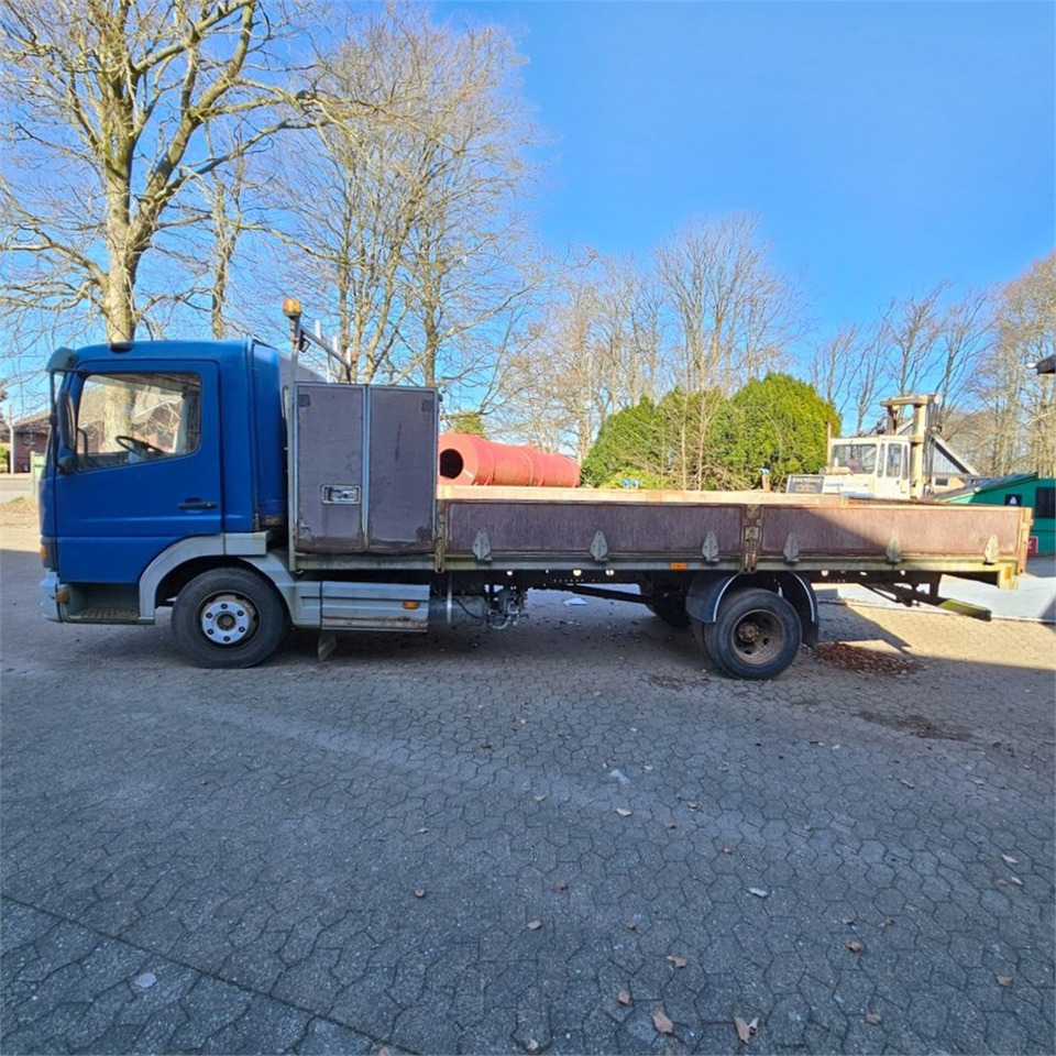 Mercedes ATEGO 817 - Camion platformă: Foto 2 Mercedes ATEGO 817 - Camion platformă: Foto 2