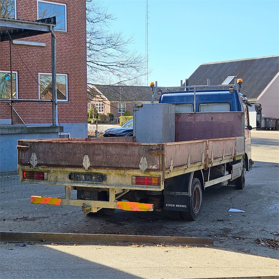 Mercedes ATEGO 817 - Camion platformă: Foto 5 Mercedes ATEGO 817 - Camion platformă: Foto 5