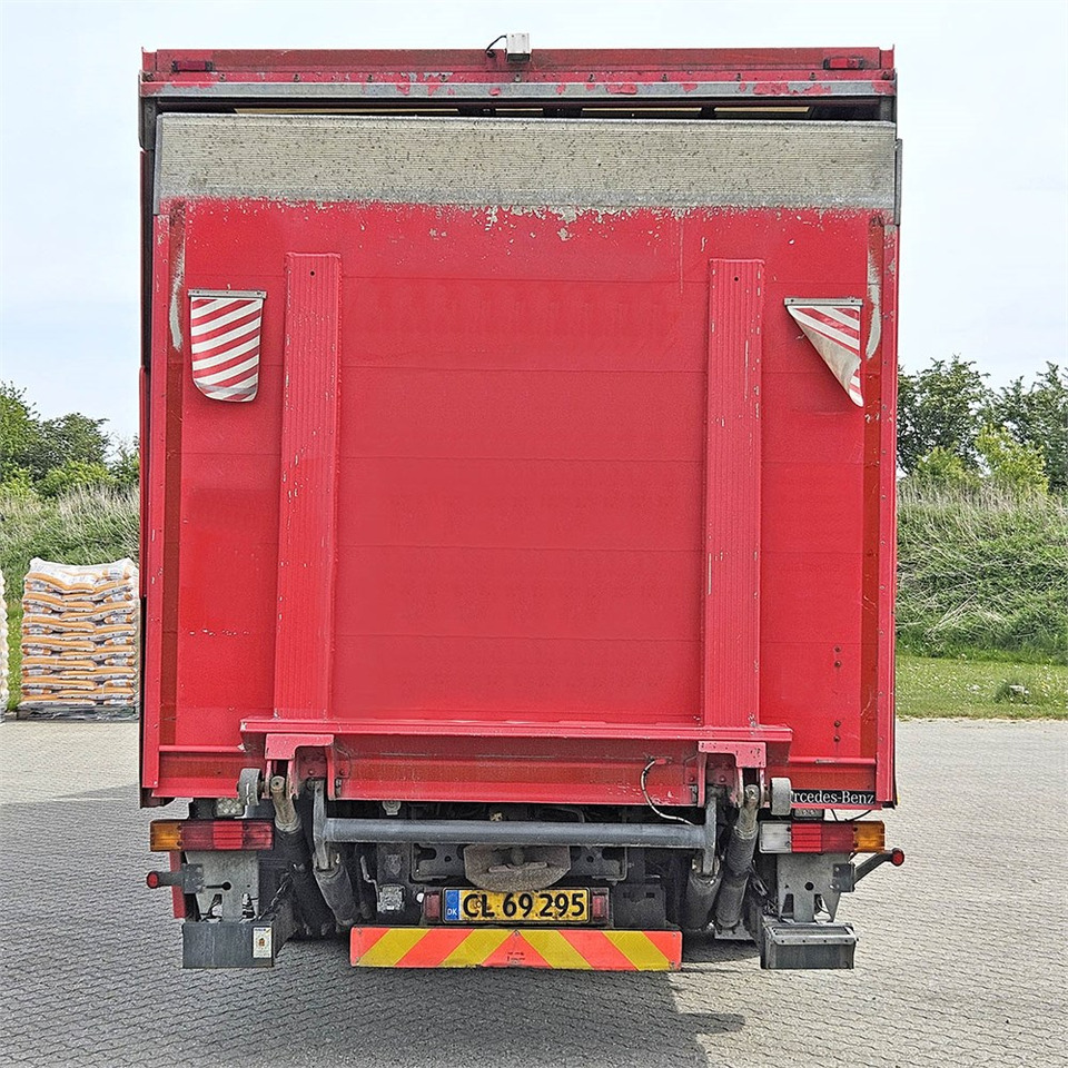 Mercedes Actros 2541 - Camion furgon: Foto 4 Mercedes Actros 2541 - Camion furgon: Foto 4