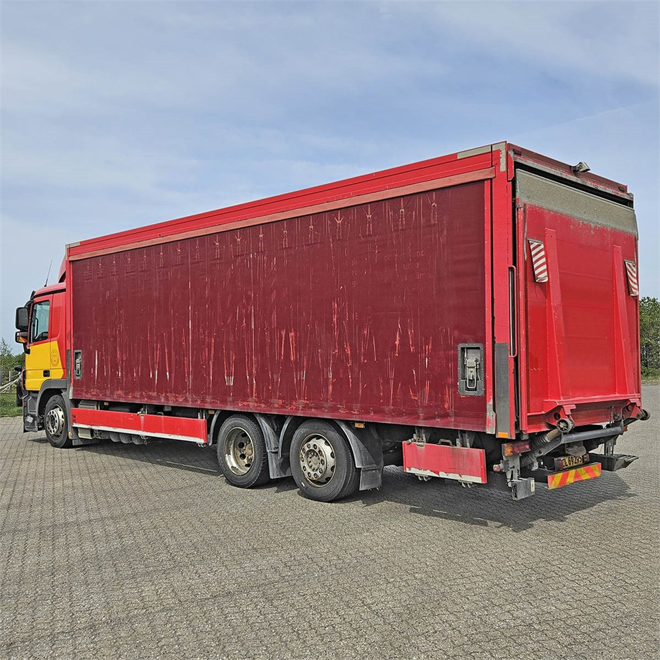 Mercedes Actros 2541 - Camion furgon: Foto 3 Mercedes Actros 2541 - Camion furgon: Foto 3