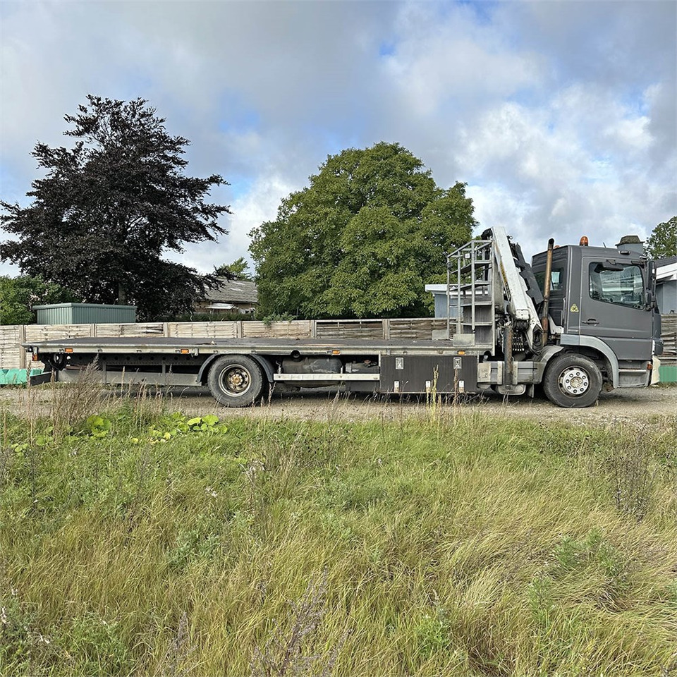 Mercedes Atego 1524 LL - Camion platformă, Camion cu macara: Foto 3 Mercedes Atego 1524 LL - Camion platformă, Camion cu macara: Foto 3