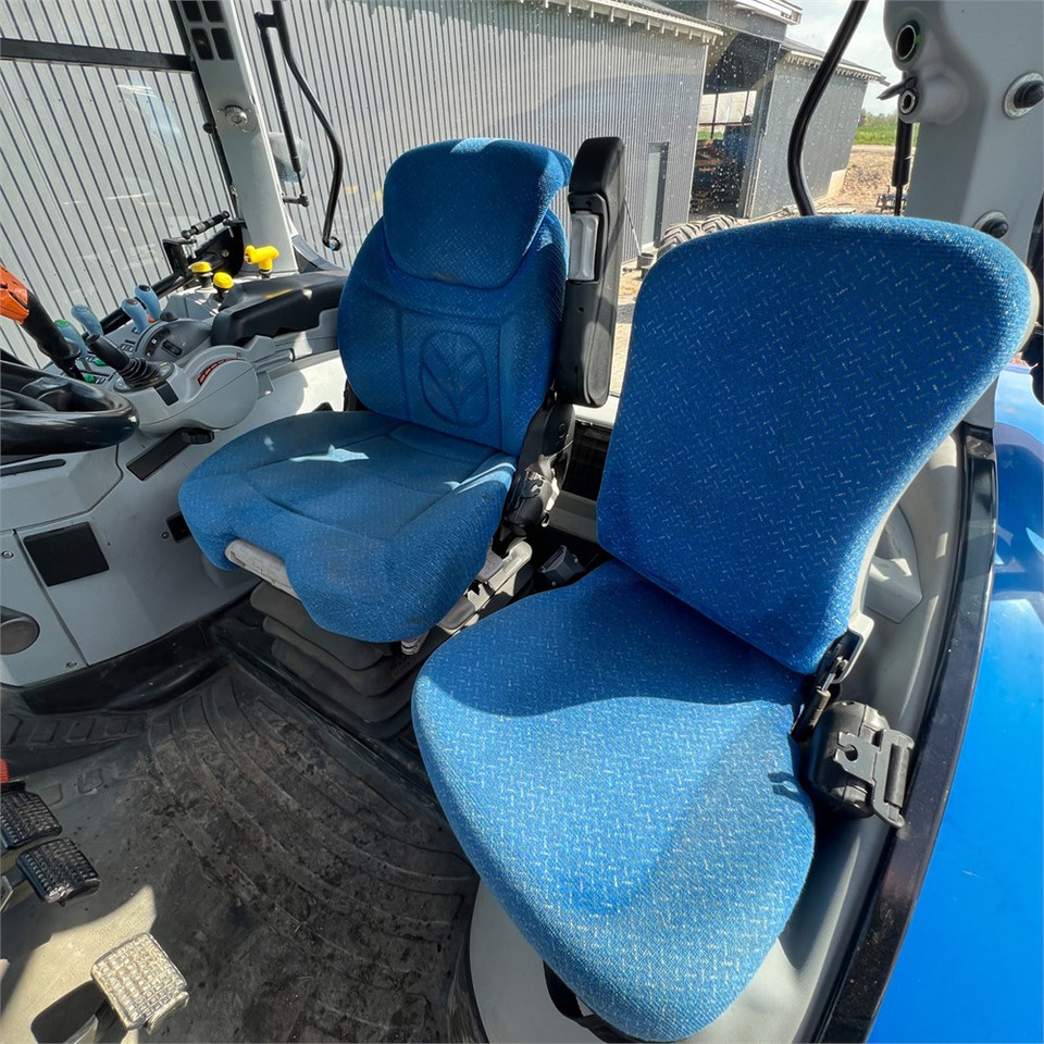 Tractor agricol New Holland T6050: Foto 20 Tractor agricol New Holland T6050: Foto 20