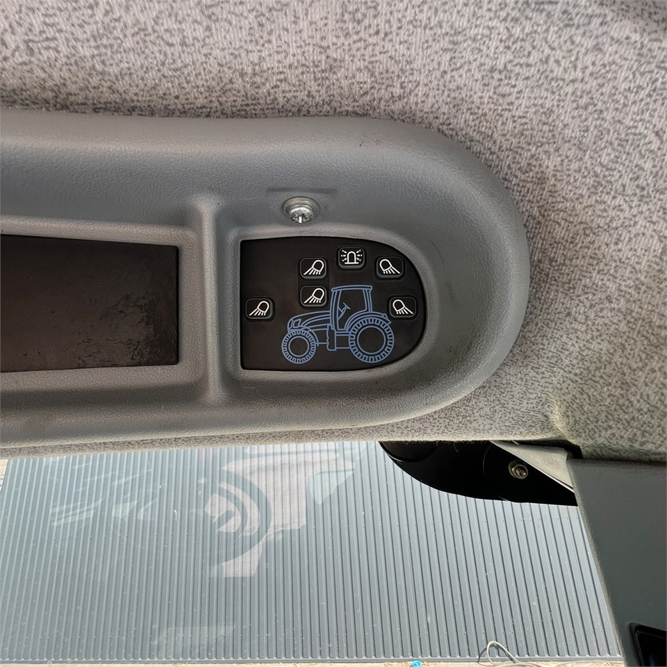 Tractor agricol New Holland T6050: Foto 29 Tractor agricol New Holland T6050: Foto 29