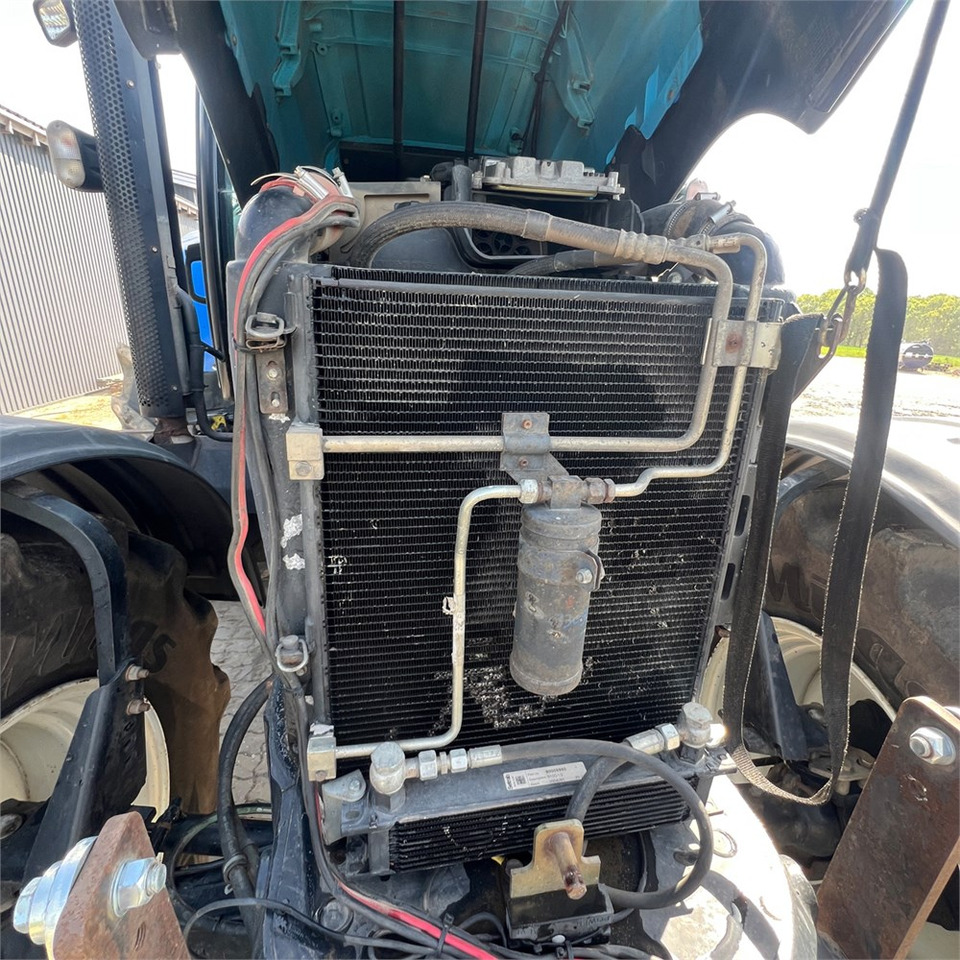 Tractor agricol New Holland T6050: Foto 38 Tractor agricol New Holland T6050: Foto 38