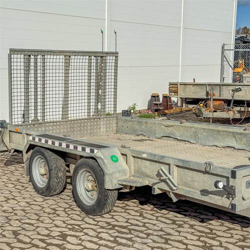 Nugent P3718 - Remorca auto: Foto 1 Nugent P3718 - Remorca auto: Foto 1