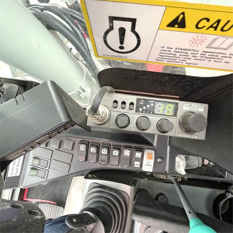 Excavator pe şenile Takeuchi TB 2150 R: Foto 33