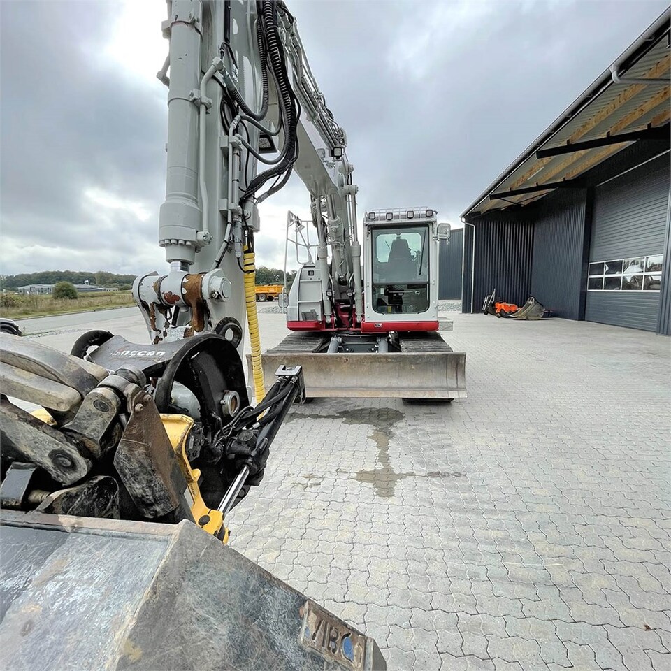 Excavator pe şenile Takeuchi TB 2150 R: Foto 48
